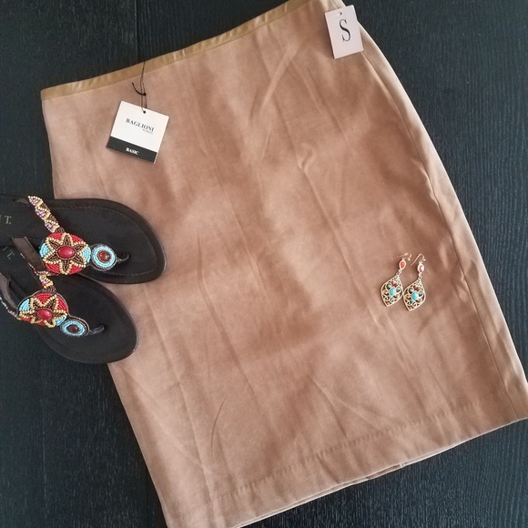 Tan Pencil Skirt - Picture 2 of 5
